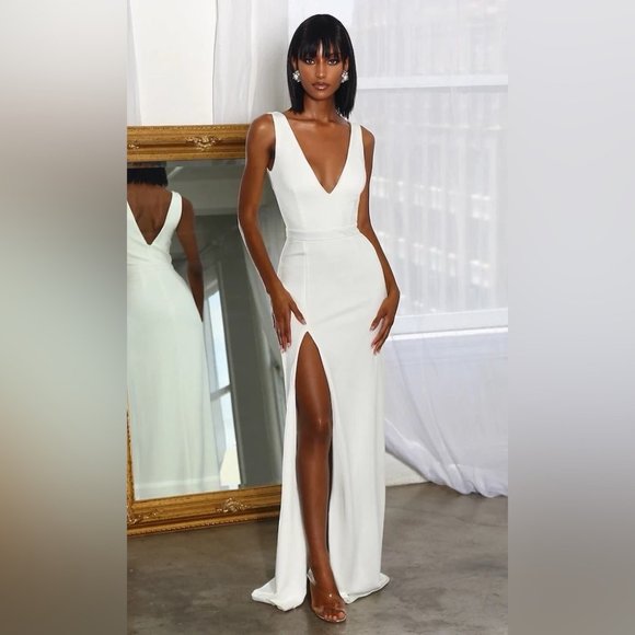 Dresses & Skirts - White v neck wedding dress with slit